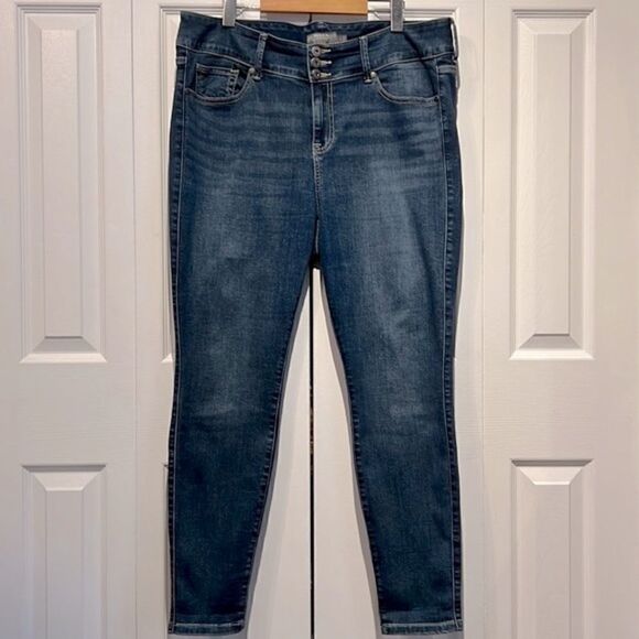 Torrid Jegging Jeans Size 16R‎ - Picture 1 of 10